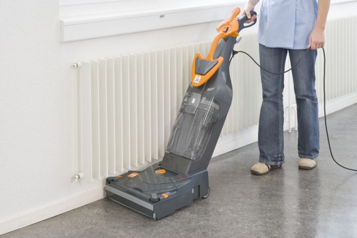 7516209 TASKI swingo 150 E Ультракомпактная вертикальная кабельная поломоечная машина