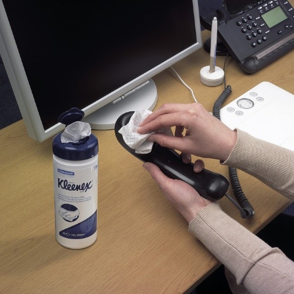 7784 Дезинфицирующие салфетки Kleenex в тубе, 1 туб. х 50 л, 20 × 18 см, белые