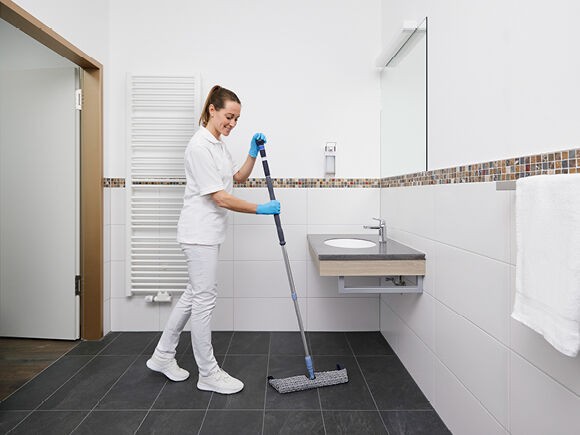 171375 Моп Дуо р-МикроПлюс Свеп Про Vileda Professional, 50 см, 4-цветная кодировка