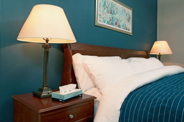 8835 Салфетки косметические для лица Kleenex, 21 кор. х 100 л, 21.5 × 18.6 см, двухслойные, белые, 30.8 г/м²